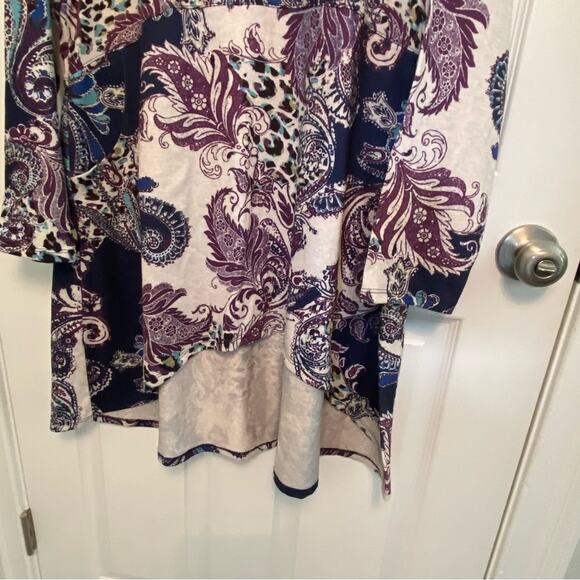 Chicos Asymmetrical Paisley Print Button-Back Lightweight Tunic sz L 2 pockets - Picture 7 of 12
